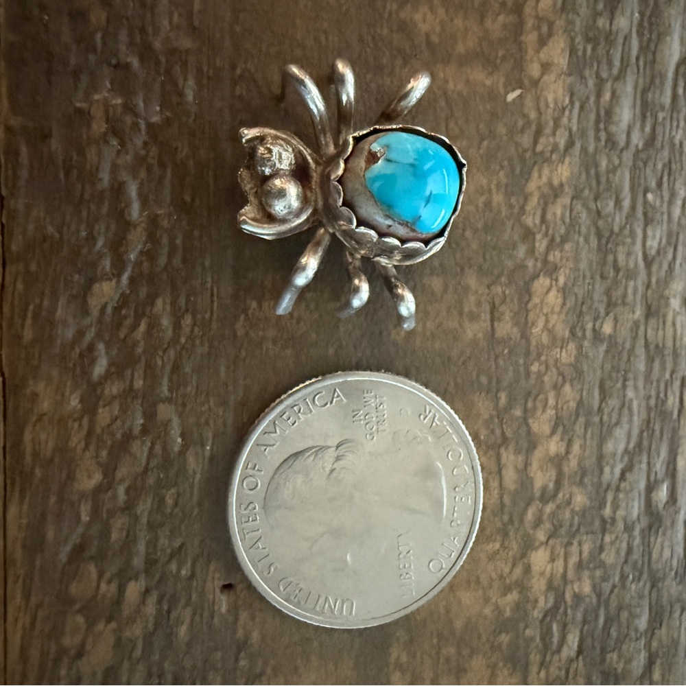 Vintage Native Navajo Sterling Silver Turquoise Spider Bug Brooch Pin - Picture 3 of 9